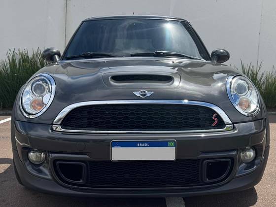 MINI COOPER 1.6 S EXCLUSIVE TURBO GASOLINA 2P AUTOMÁTICO